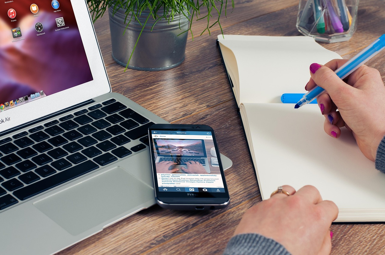 Office, notes, notepad — SEO Winnipeg – Improve Rankings and Attract More Customers
